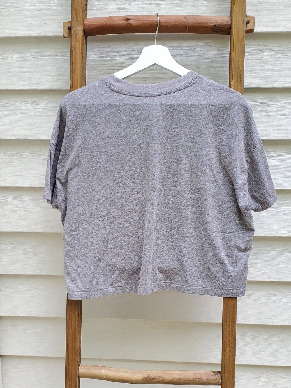 Vuori Women's Energy Tee in Heather Gray Size S - Picture 5 of 6